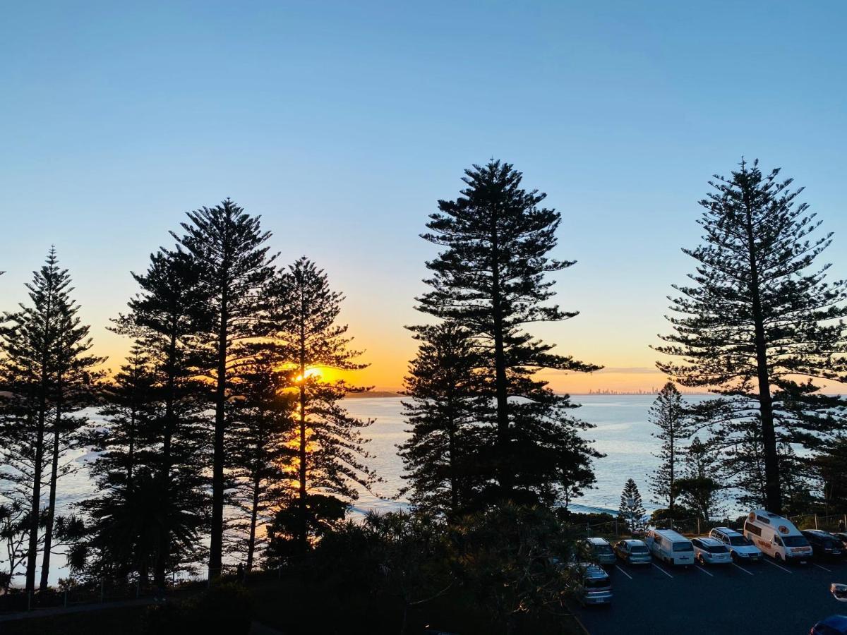 Rainbow Bay Beachhouse Coolangatta Exteriör bild